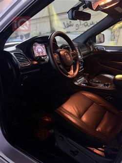 جیپ گراند شیرۆکی